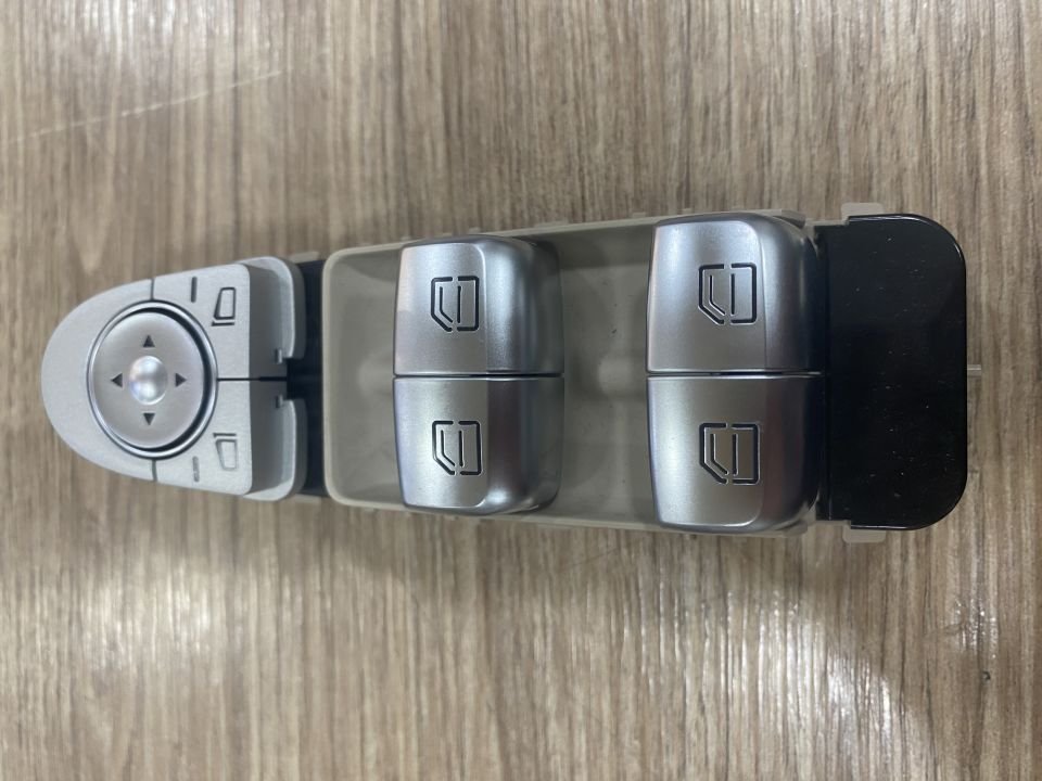 A2059057111 MERCEDES W205 SOL CAM DÜĞME GRUBU SIFIR ORJİNAL