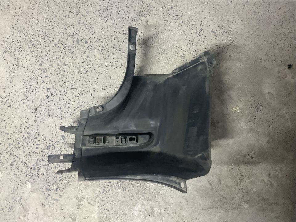 A9078801800 MERCEDES SPRİNTER ARKA TAMPON SOL KÖŞE BAKALİTİ ÇIKMA ORJİNAL