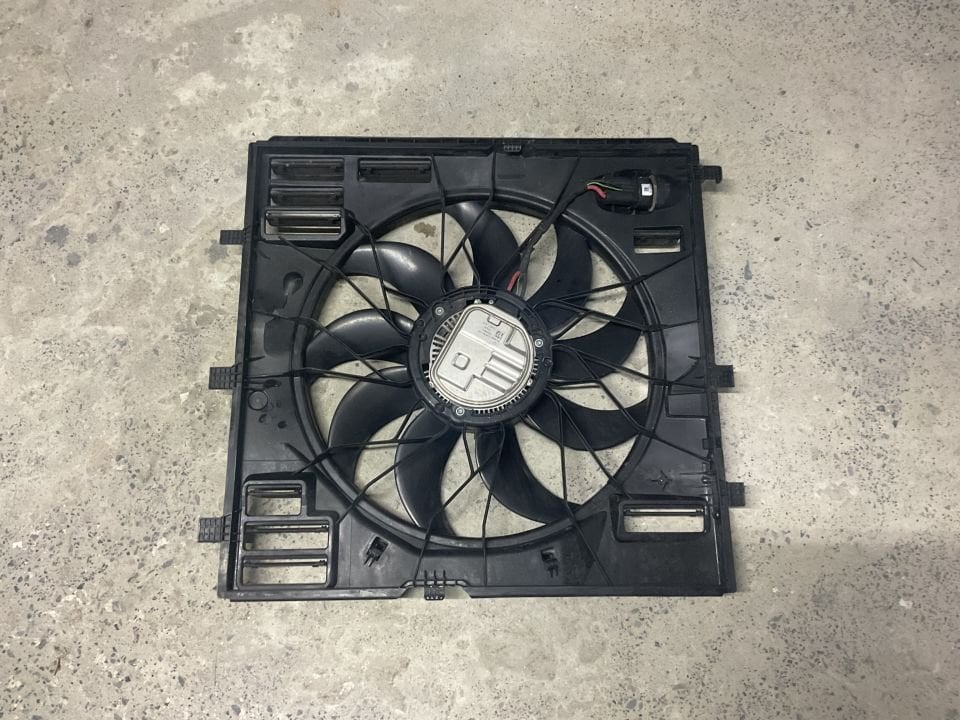 A9079064600 MERCEDES W907 SPRİNTER RADYATÖR FANI ÇIKMA ORJİNAL