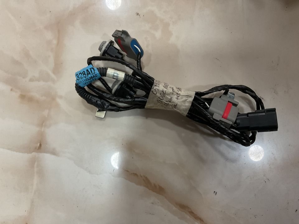 0511632AD DODGE AVENGER ARKA TAMPON IŞIK TESİSATI ÇIKMA ORJİNAL