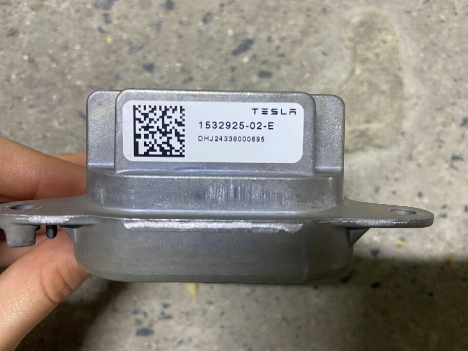 1532925-02-E TESLA Y SAĞ FAR BEYNİ ÇIKMA ORJİNAL