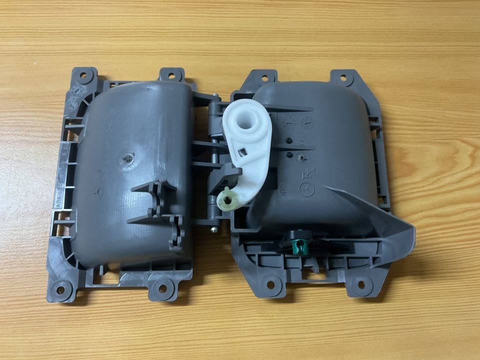 A9067600061 MERCEDES W900 W447 ARKA İÇ KAPI AÇMA KOLU SIFIR ORJİNAL