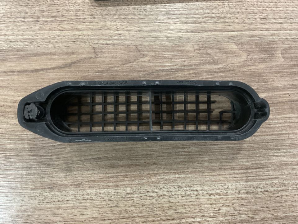 1022200S01 9A675CB RANGE ROVER SPORT L494 HAVA KANAL BAKALİTİ