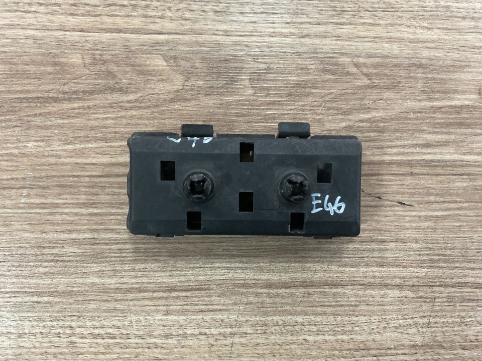 61138372280 8372280 BMW E46 ABS KABLO BAĞLANTI KUTUSU ÇIKMA ORJİNAL