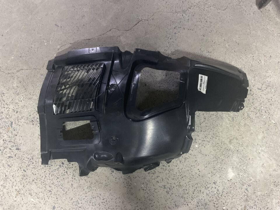 51717186728 7186728 BMW F10 LCİ SAĞ ÖNÜN ÖNÜ DAVLUMBAZ SIFIR Y.S