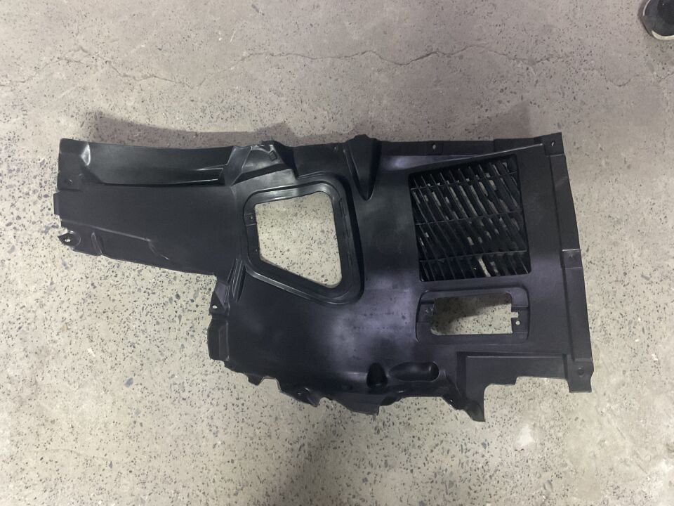 51717186728 7186728 BMW F10 LCİ SAĞ ÖNÜN ÖNÜ DAVLUMBAZ SIFIR Y.S