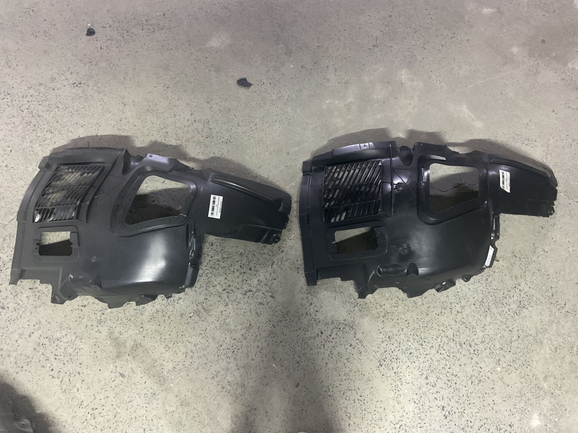 51717186728 7186728 BMW F10 LCİ SAĞ ÖNÜN ÖNÜ DAVLUMBAZ SIFIR Y.S