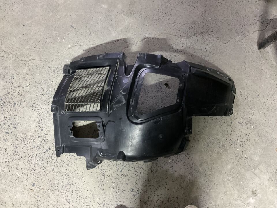 51717186728 7186728 BMW F10 LCİ SAĞ ÖNÜN ÖNÜ DAVLUMBAZ ÇIKMA ORJİNAL