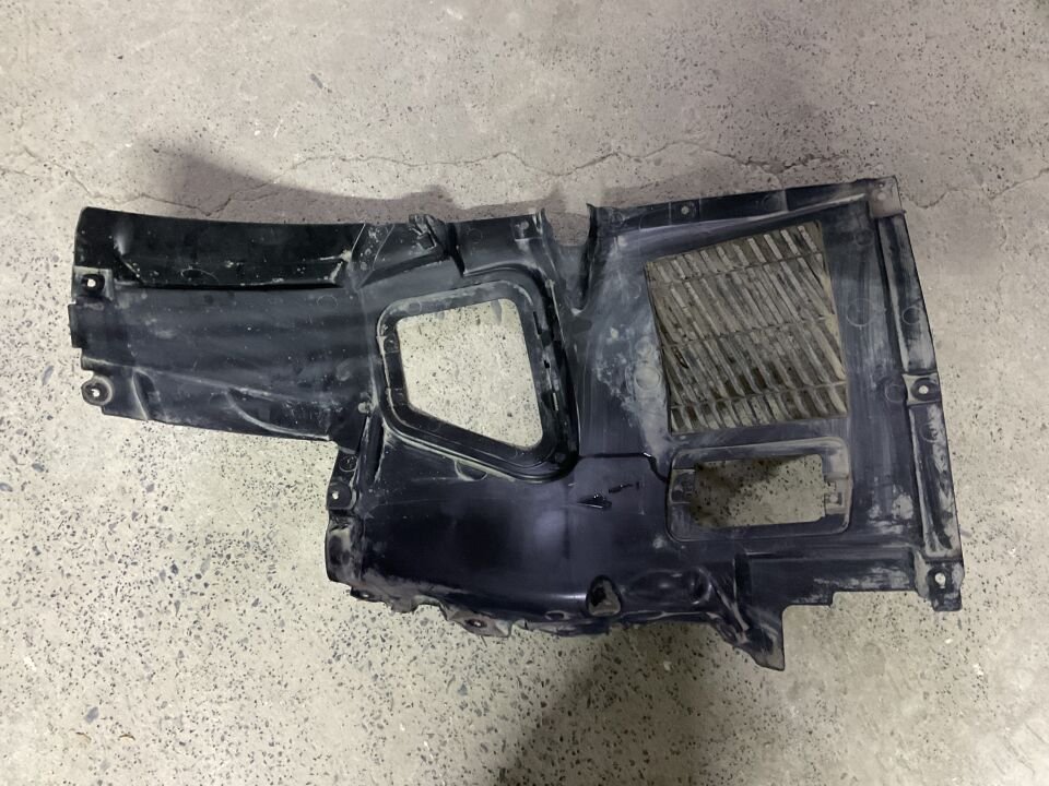 51717186728 7186728 BMW F10 LCİ SAĞ ÖNÜN ÖNÜ DAVLUMBAZ ÇIKMA ORJİNAL