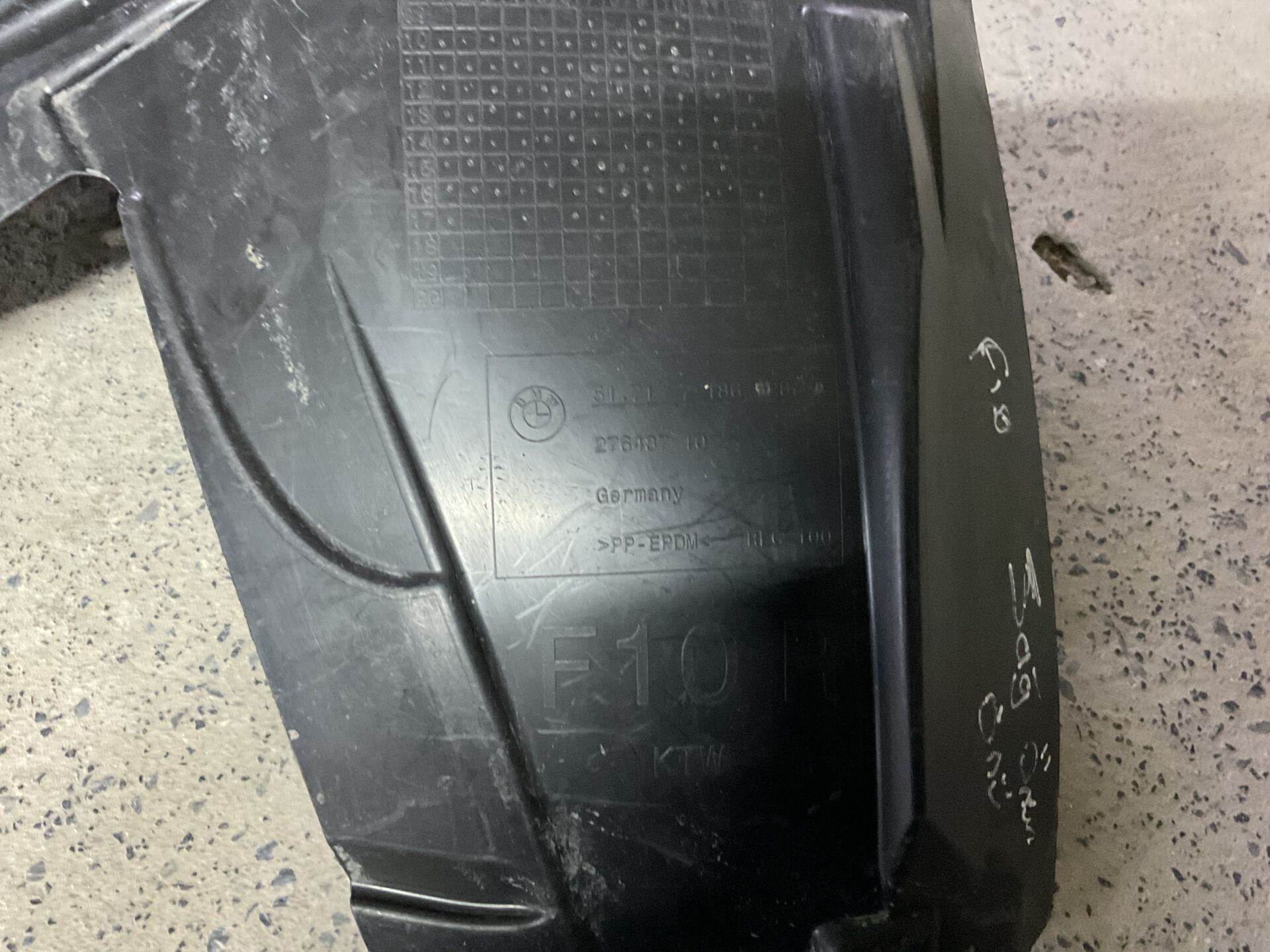 51717186728 7186728 BMW F10 LCİ SAĞ ÖNÜN ÖNÜ DAVLUMBAZ ÇIKMA ORJİNAL