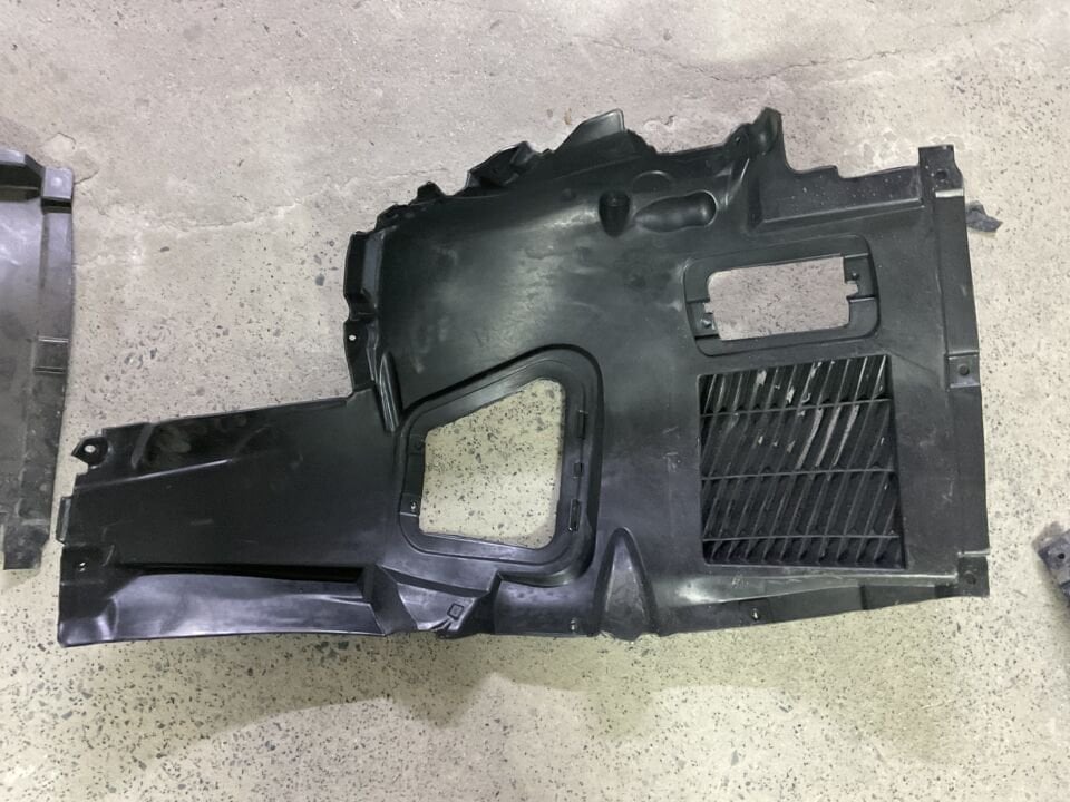 51717186727 7186727 BMW F10 LCİ SOL ÖNÜN ÖNÜ DAVLUMBAZ SIFIR Y.S