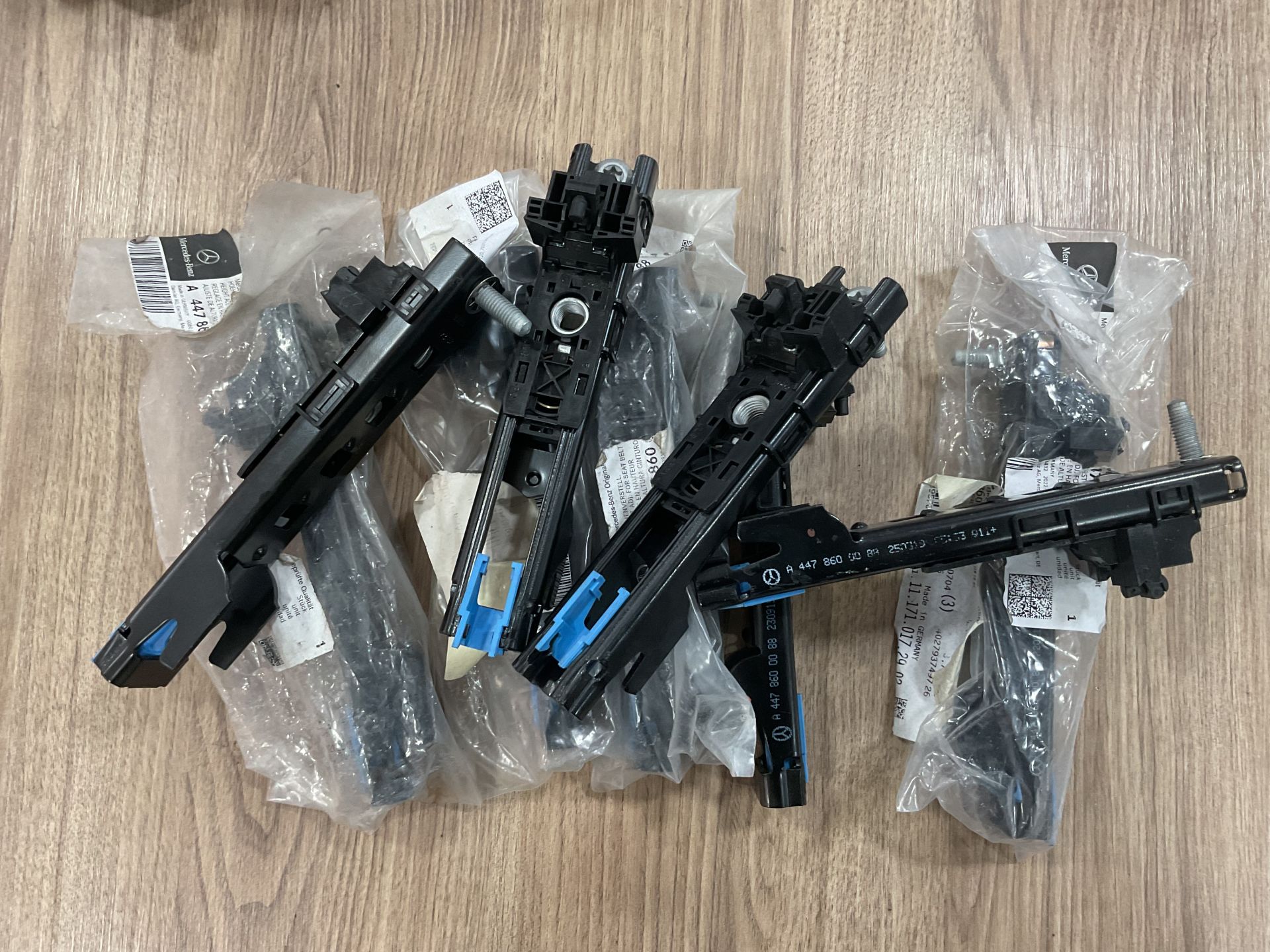 A4478600088 MERCEDES W447 EMNİYET KEMER YÜKSEKLİK AYAR MEKANİZMA SIFIR ORJİNAL