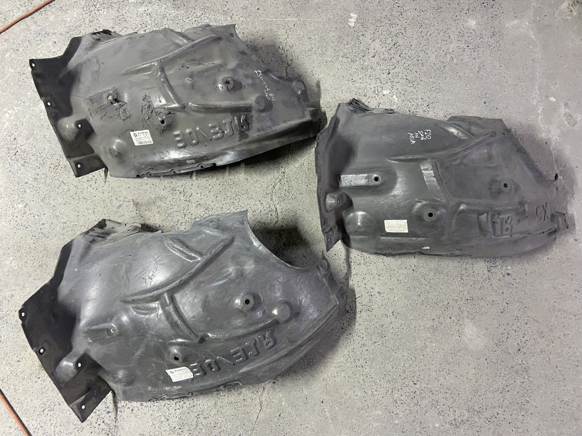 51717260700 7260700 BMW F30 F31 F35 LCİ SAĞ ÖNÜN ARKASI DAVLUMBAZ ÇIKMA ORJİNAL