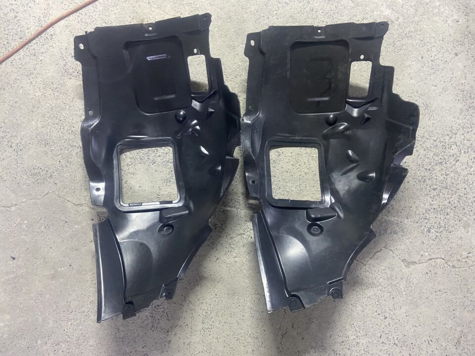 51717260726 7260726 BMW F30 LCİ SAĞ ÖNÜN ÖNÜ DAVLUMBAZ SIFIR Y.S