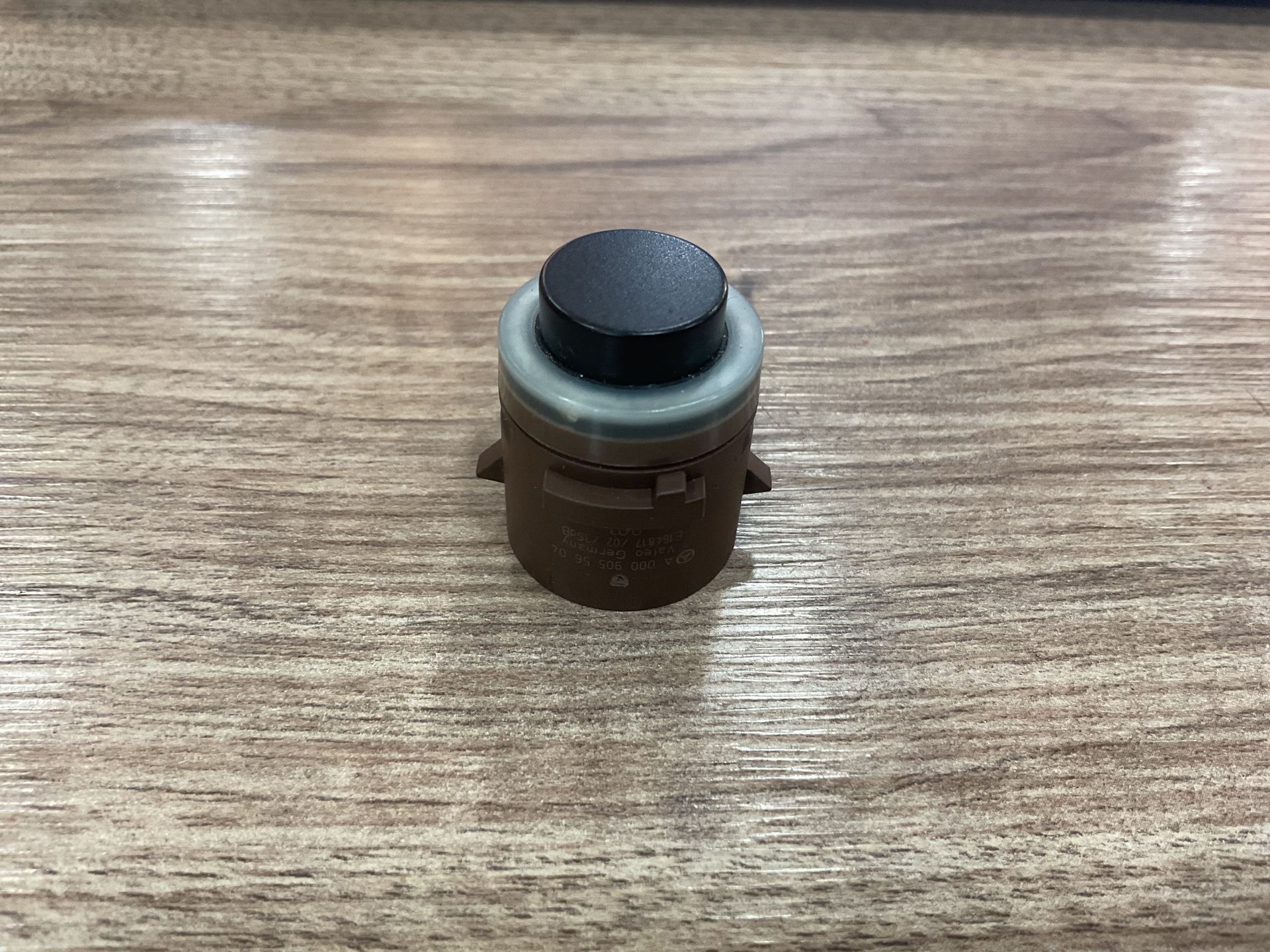 A0009055604 MERCEDES W117 W118 W156 W166 W167 W176 W177 W205 W207 W212 W213 W217 W218 W222 W231 W238 W243 W246 W247 W253 W257 W290 W292 W293 W447 W448 W463 W907 W910 PARK SENSÖRÜ DIŞ ÇIKMA ORJİNAL