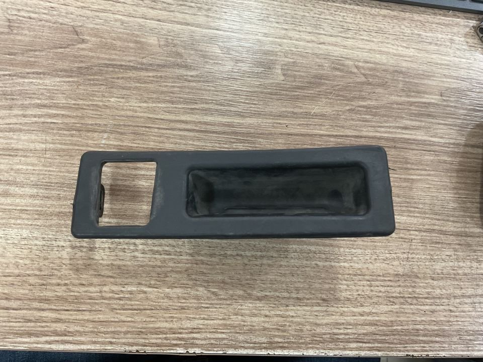 51247368753 7368753 10822910 BMW F20 F21 BAGAJ AÇMA KOLU