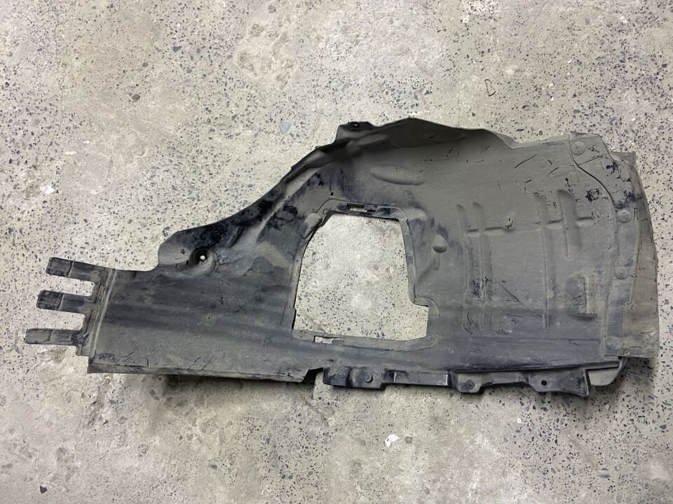A2056903101 MERCEDES W205 C180 C200 SOL ÖNÜN ÖNÜ DAVLUMBAZ ÇIKMA ORJİNAL