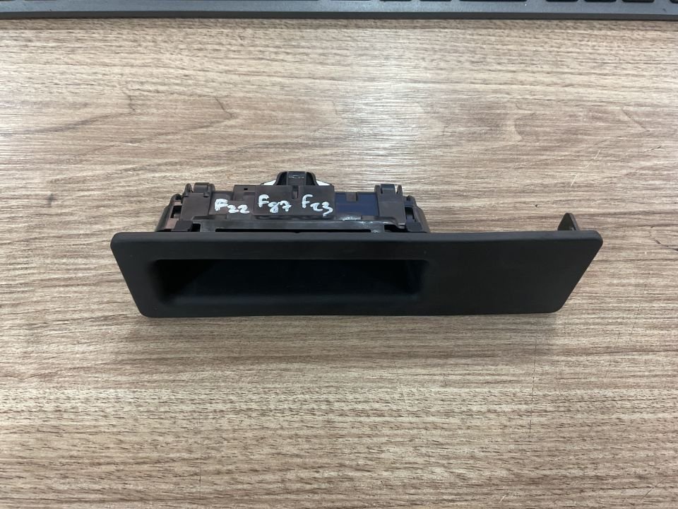 51247463162 7463162 BMW F22 F87 F23 F30 F31 BAGAJ AÇMA KOLU ÇIKMA ORJİNAL