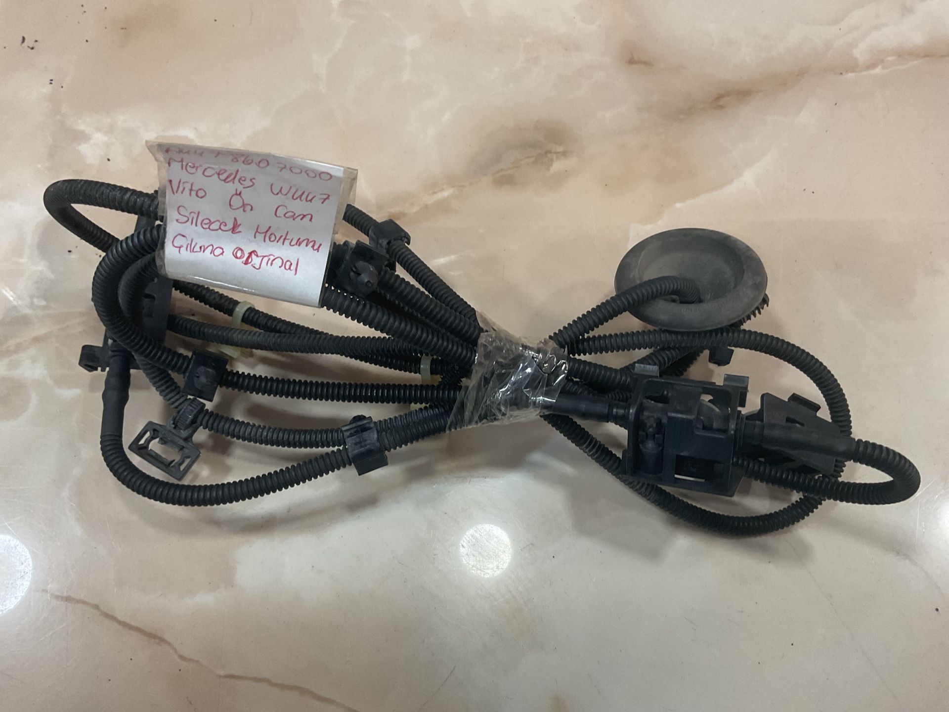 A4478607000 MERCEDES VİTO W447 ÖN CAM SİLECEK HORTUMU ÇIKMA ORJİNAL