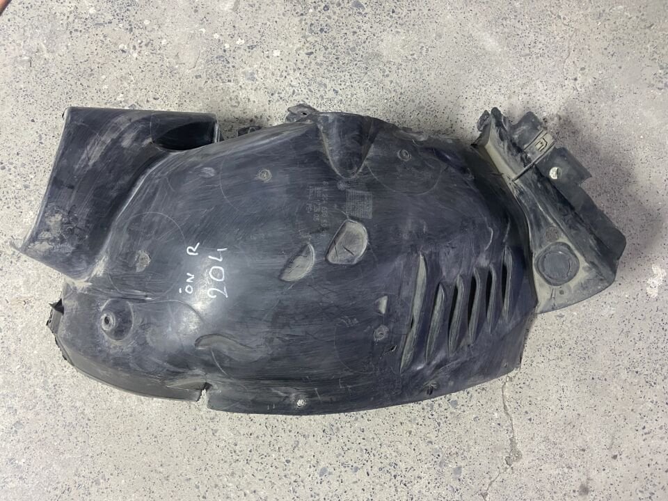 A2046905930 MERCEDES W204 C180 C200 SAĞ ÖN  DAVLUMBAZ ÇIKMA ORJİNAL