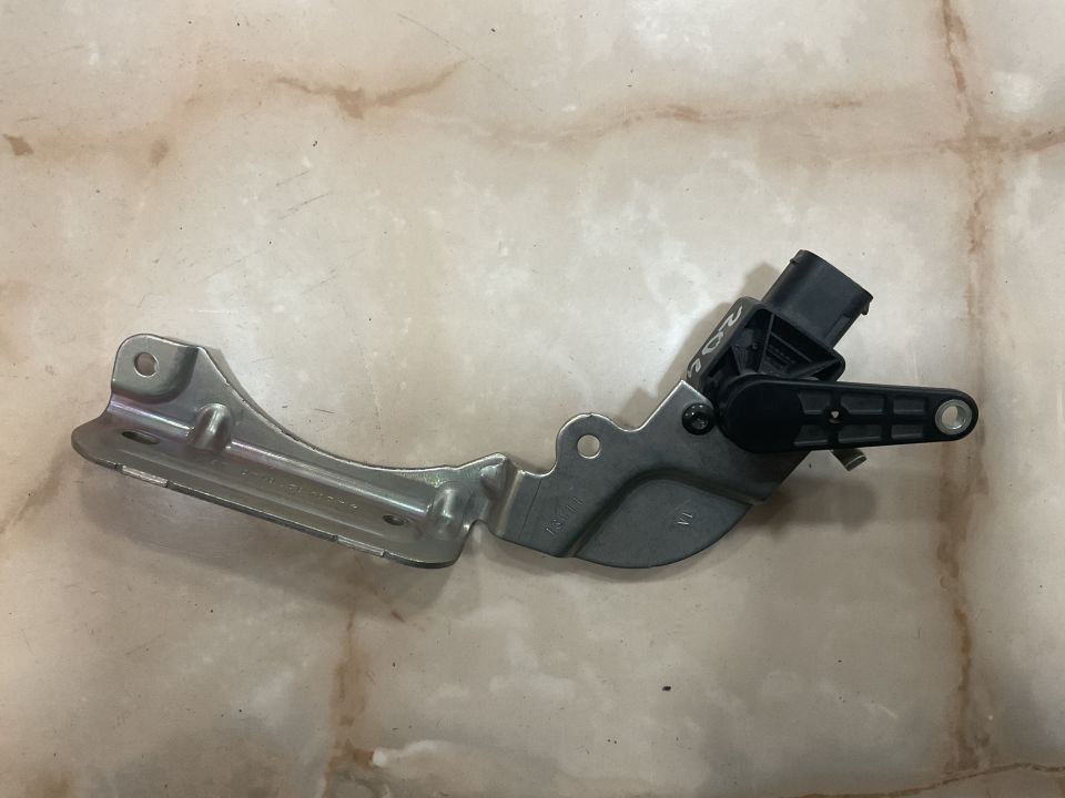 A0045428518 MERCEDES W204 W212 FAR YÜKSEKLİK SENSÖRÜ