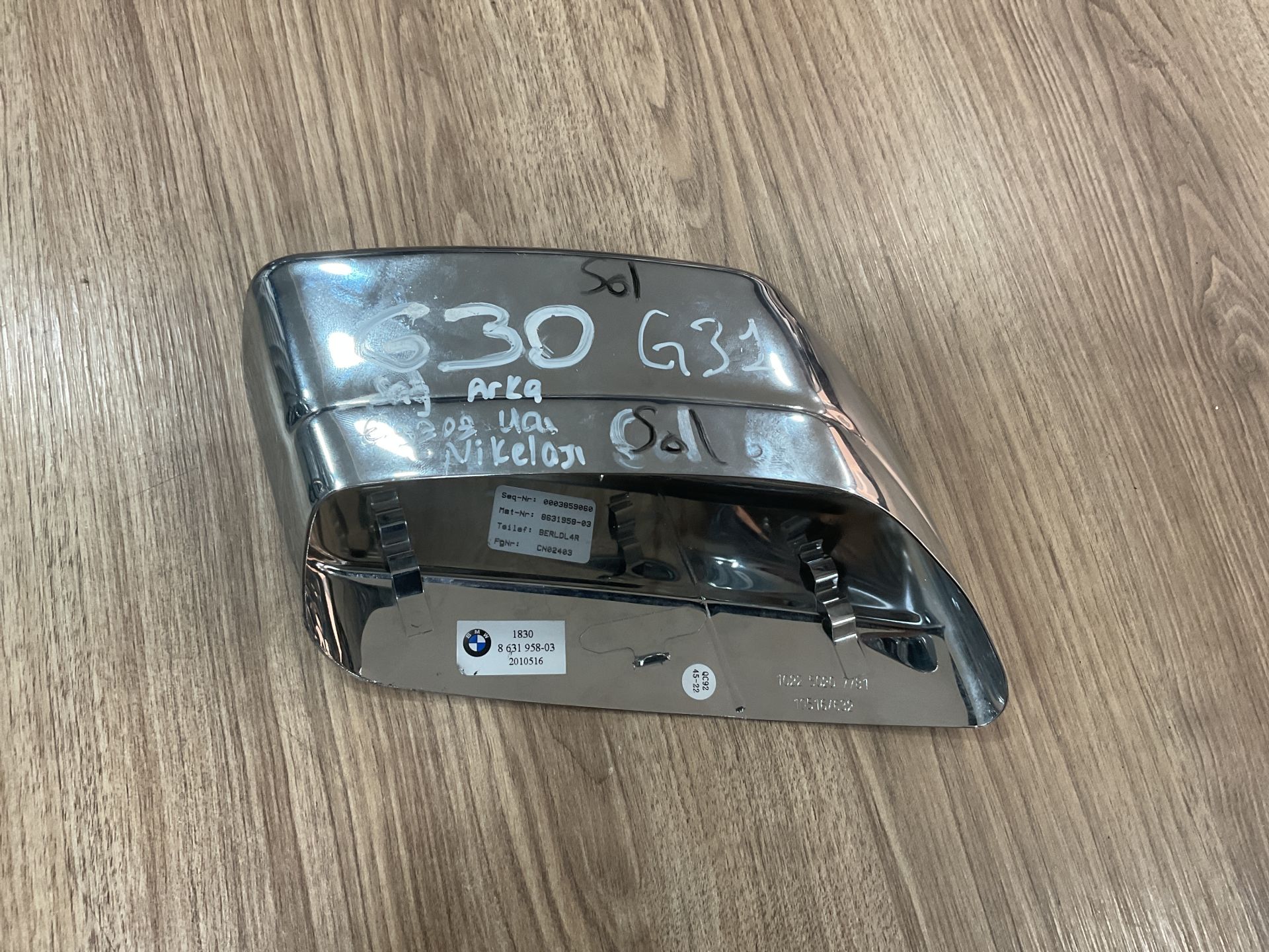 18308631958 8631958 BMW G30 G31 SAĞ ARKA EGZOZ NİKELAJI ÇIKMA ORJİNAL