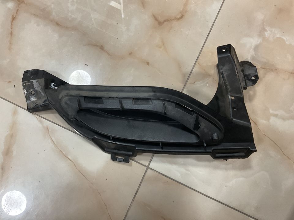 A2058854503 MERCEDES W205 AMG SAĞ EGZOZ BRAKETİ ÇIKMA ORJİNAL