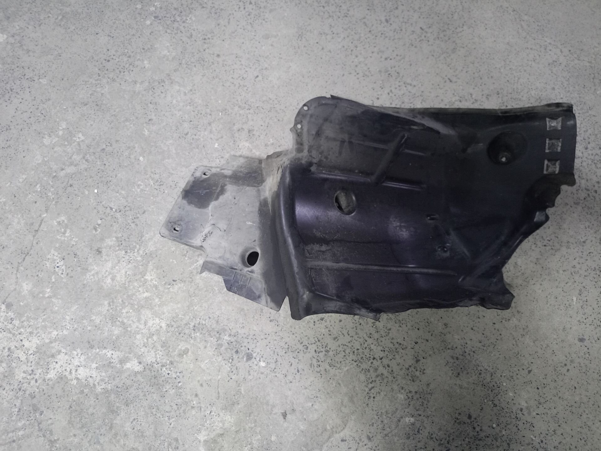 A2056913400 W205 MERCEDES SAĞ ARKA DAVLUMBAZ ÇIKMA ORJİNAL