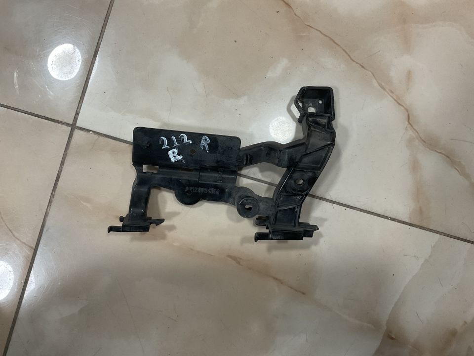 A2128854614 MERCEDES W212 SAĞ ARKA TAMPON BRAKETİ ÇIKMA ORJINAL