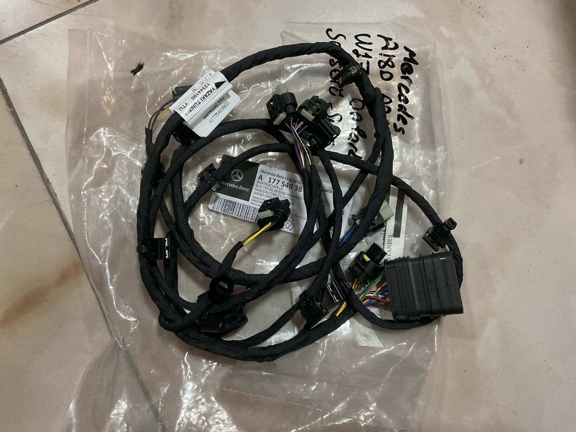 A1775403803 MERCEDES W177 ÖN PARK SENSÖR TESİSATI SIFIR ORJİNAL