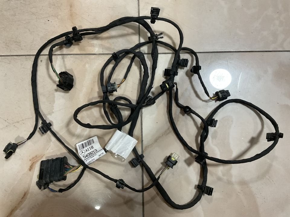 A1185409213 MERCEDES W118 ÖN PARK SENSÖR TESİSATI ÇIKMA ORJİNAL