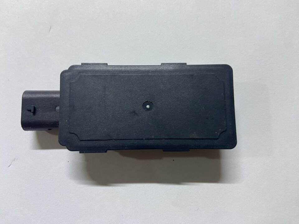 61355A9DDD0 5A9DDD0 BMW G60 F70 U11 U10 BMW ANAHTARSIZ GİRİŞ ALICISI SIFIR ORJİNAL