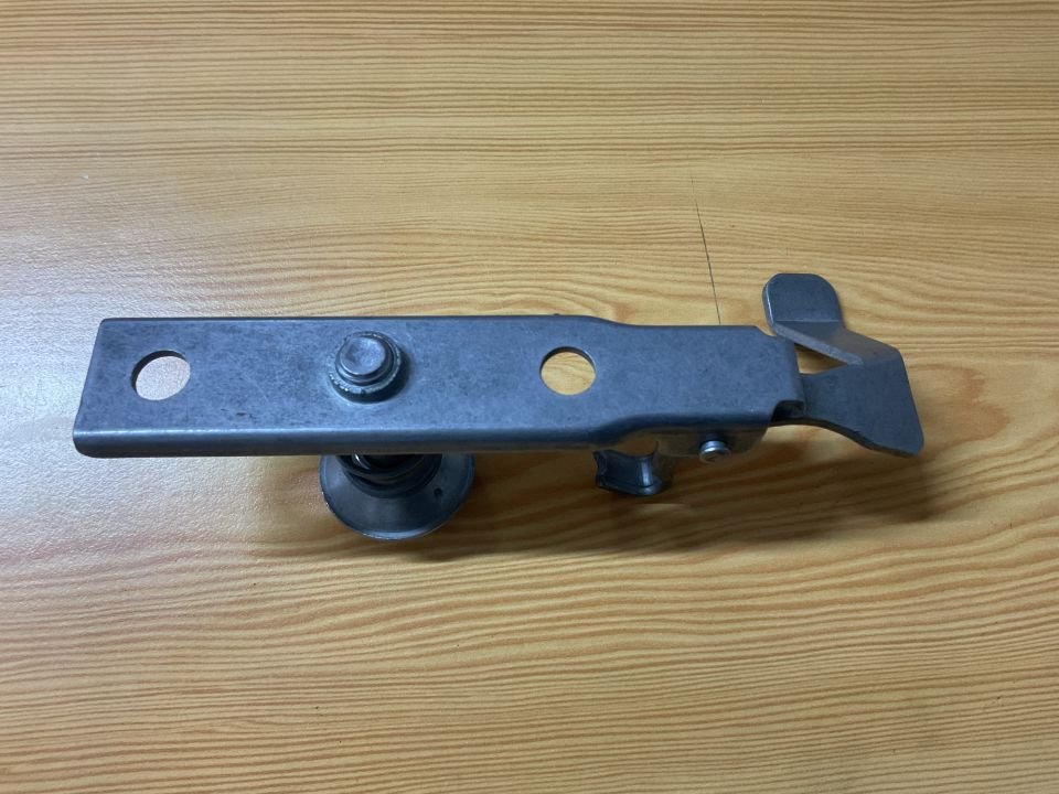 A9017500084 MERCEDES W901 KAPUT KİLİT KANCASI ÇIKMA ORJİNAL