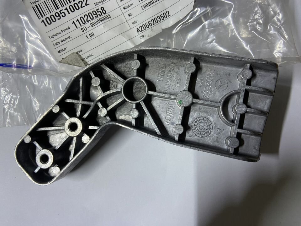 A2066203502 MERCEDES W206 W236 ÖN PANEL SOL BAĞLANTI AYAĞI SIFIR ORJİNAL