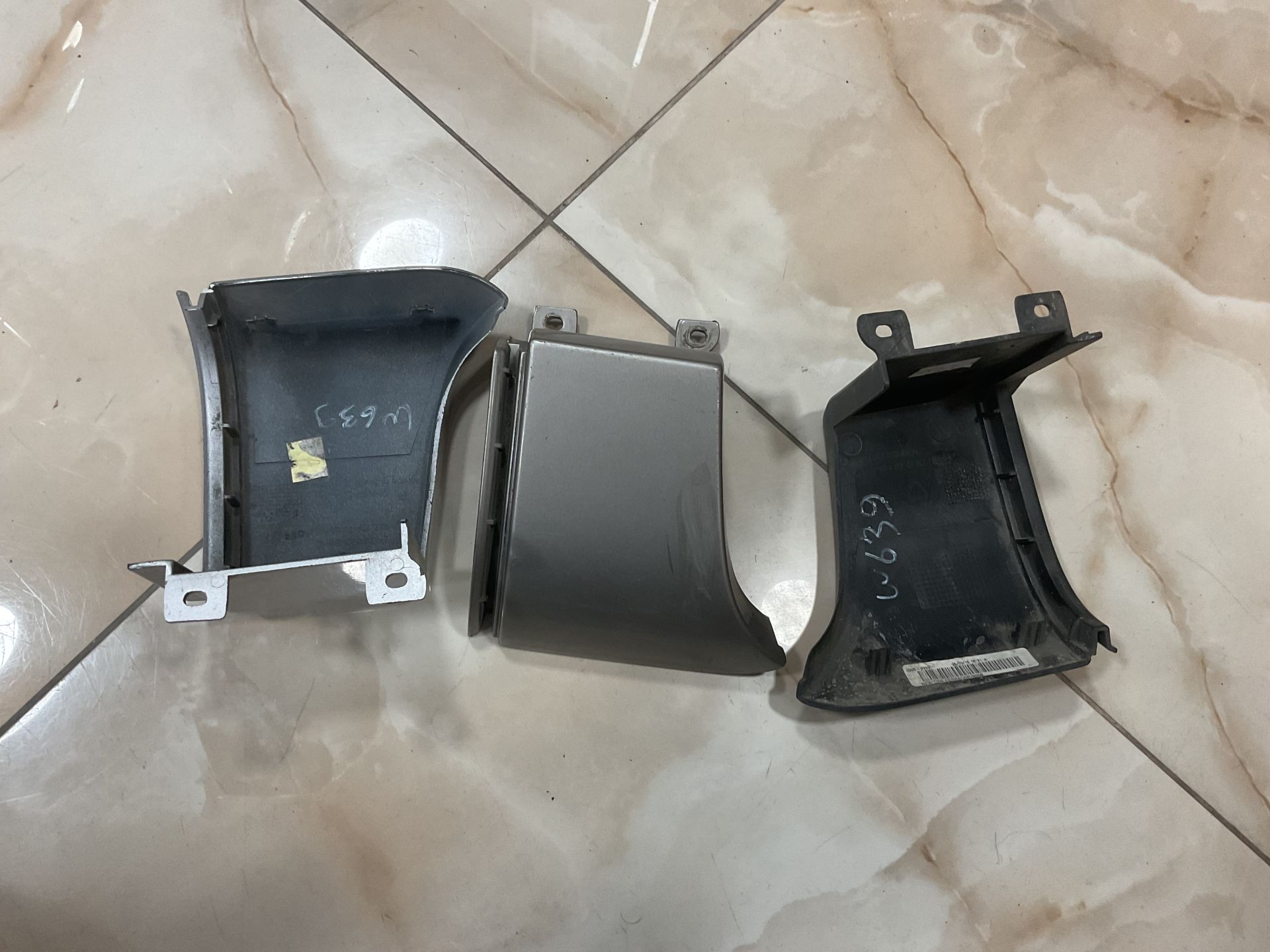 A6396940825 MERCEDES W639 VİANO SAĞ STOP ALT BAKALİTİ ÇIKMA ORJİNAL