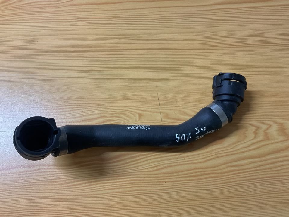 A9075011800 MERCEDES W907 RADYATÖR SOĞUTMA HORTUMU ÇIKMA ORJİNAL