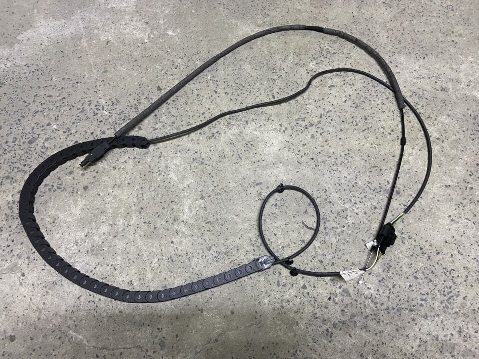 A9068203700 MERCEDES W906 W907 SÜRGÜLÜ KAPI TESİSATI ÇIKMA ORJİNAL