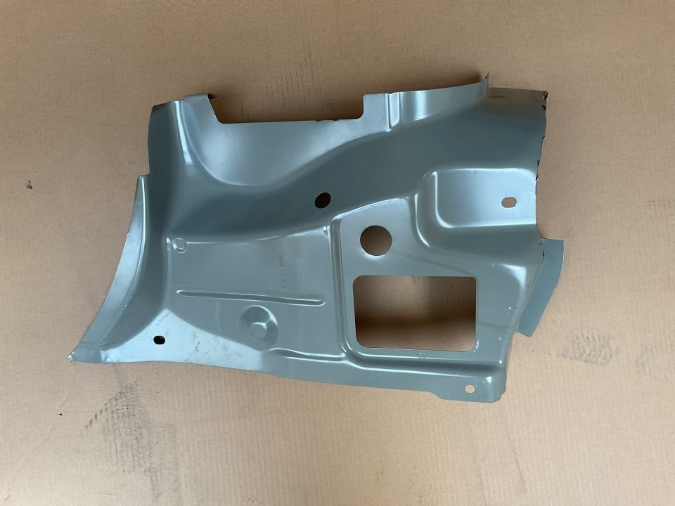 A4476300305 MERCEDES VİTO W447 SAĞ ARKA TAMPON KÖŞE SAÇI SIFIR ORJİNAL