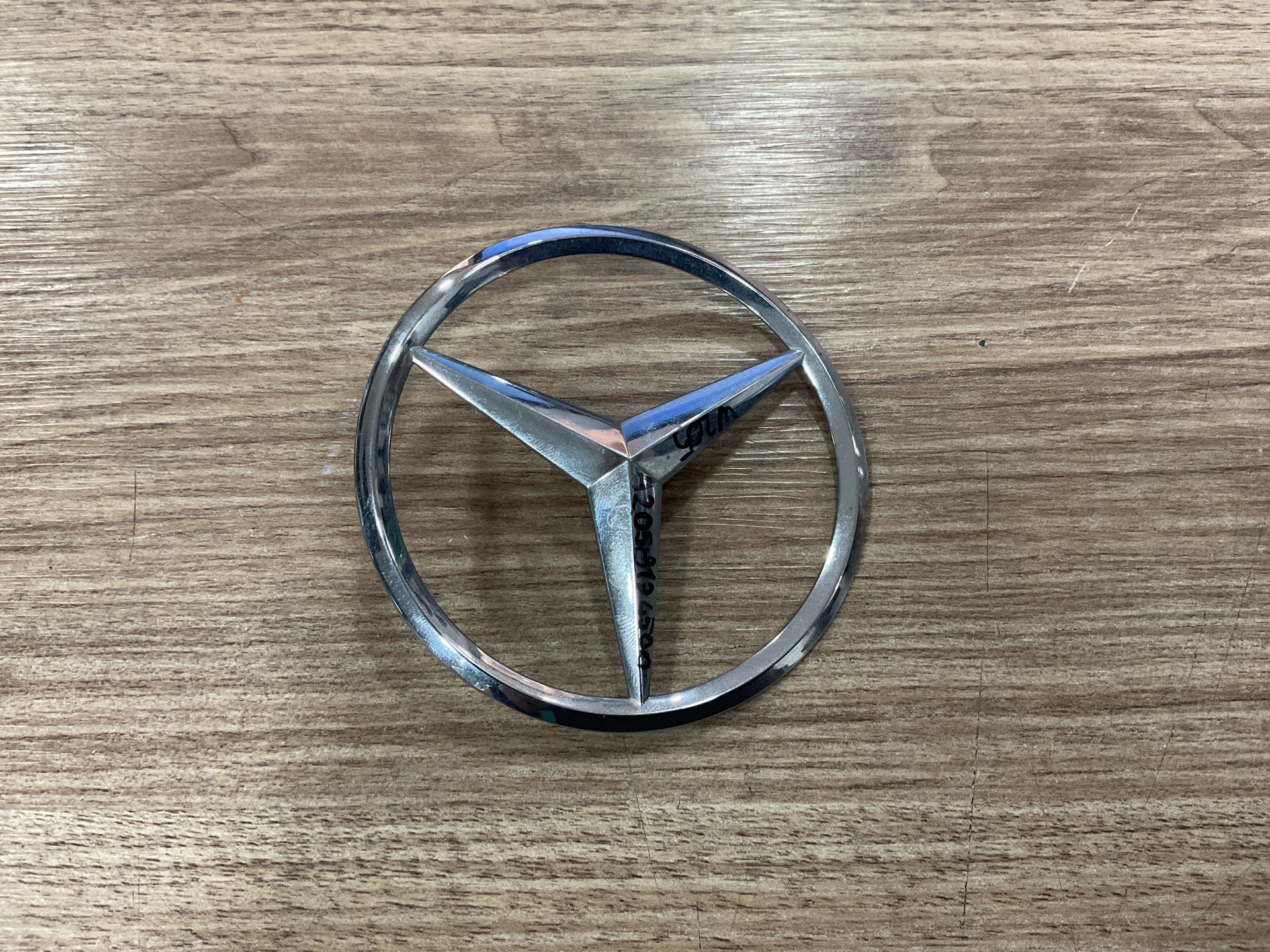 A2058174500 MERCEDES W205 C180 C200 BAGAJ YILDIZ LOGO SIFIR ORJİNAL
