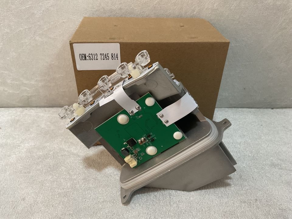 63127245814 7245814 BMW E90 3 SERİSİ SAĞ SİNYAL LED BEYNİ SIFIR Y.S 50€