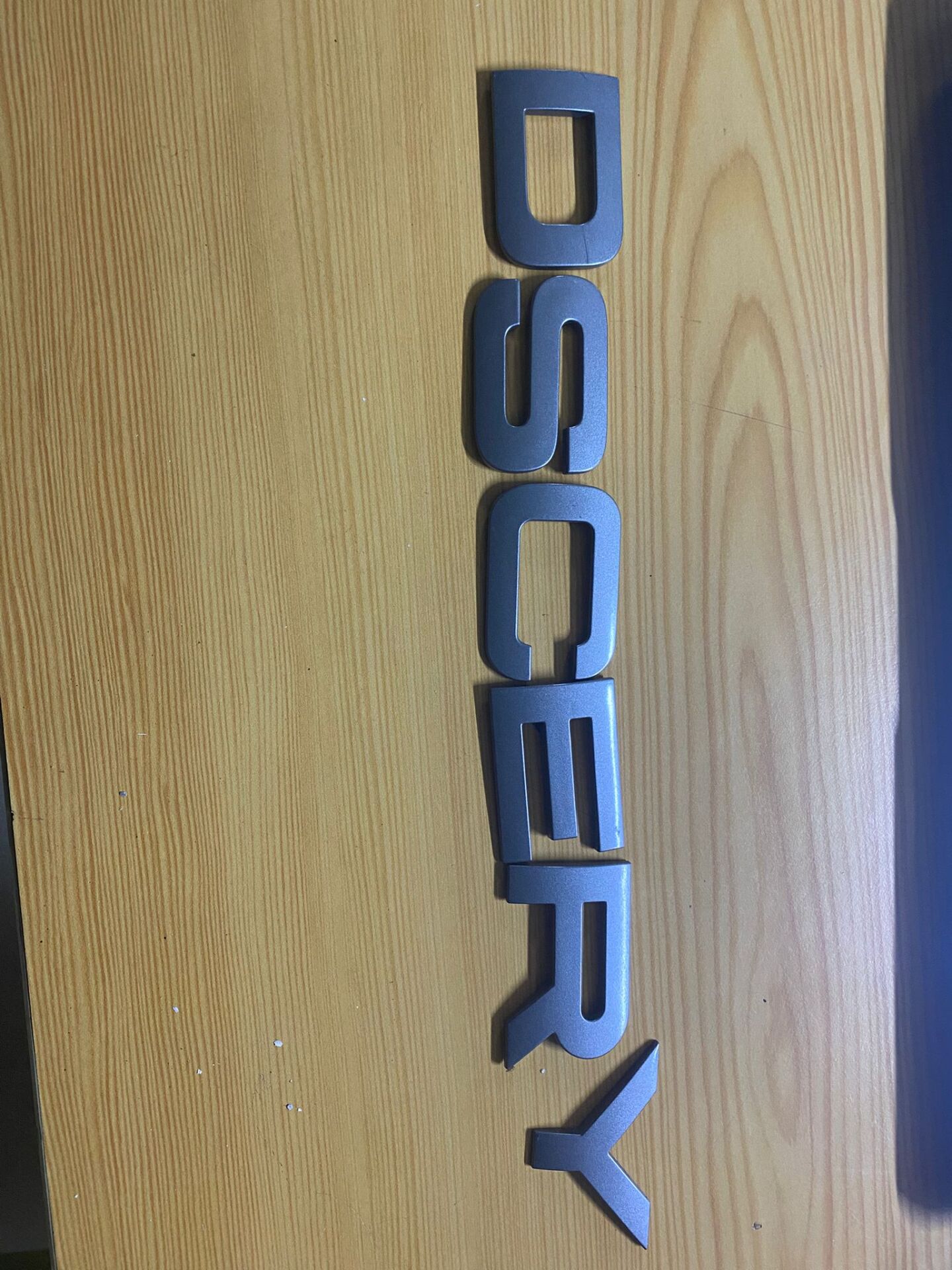 Discovery Sport Arka Yazı Gri 2015 - 2021 LR063645 - LR063648 HARF BAŞI FİYATIDIR