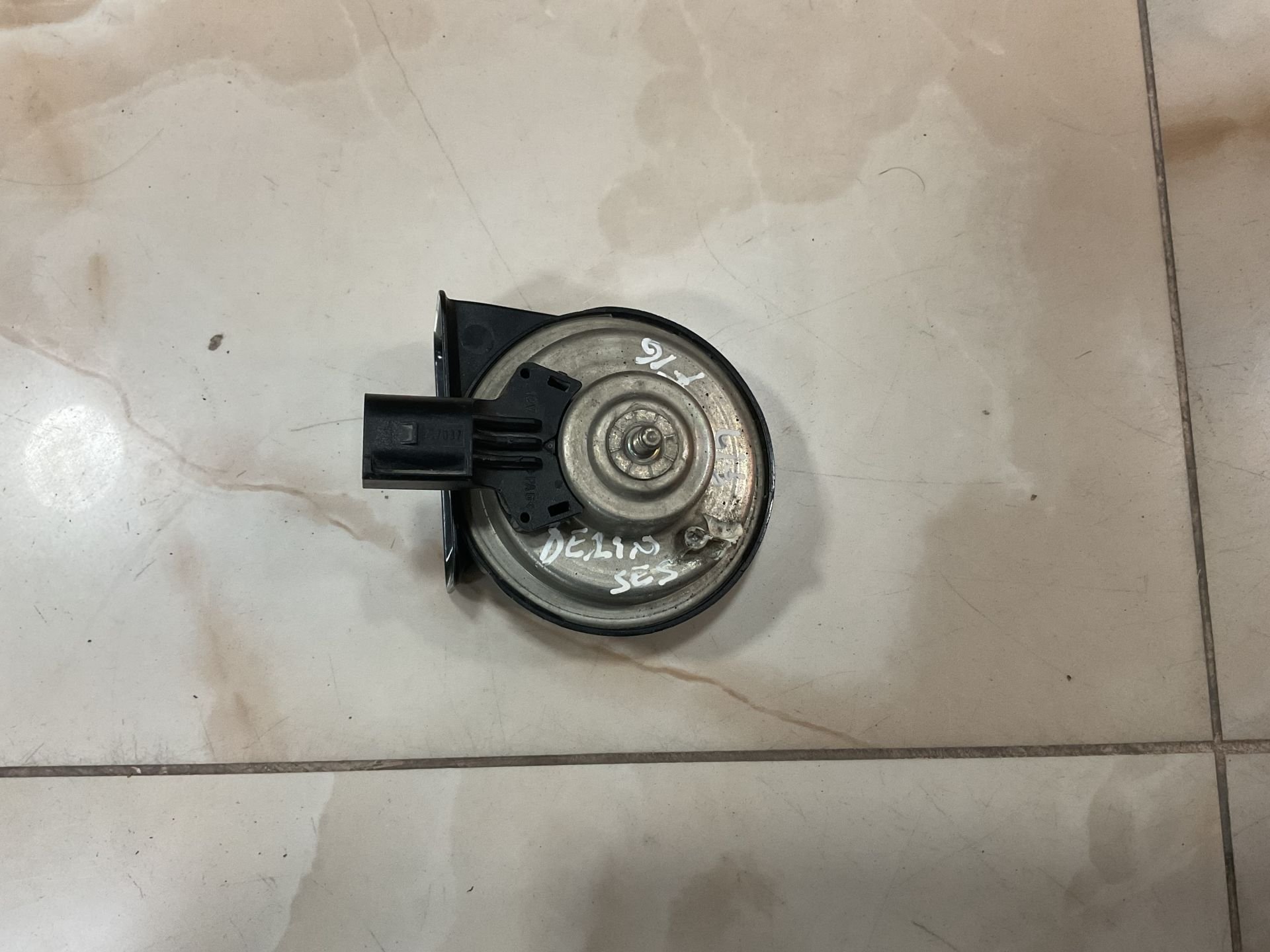 A046495 002407 BMW F15 F16 TWİTTER KORNA ÇIKMA ORJİNAL