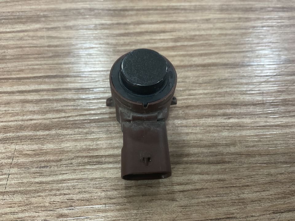 66209826963 9826963 BMW G30 G32 G05 G06 PARK SENSÖRÜ ÇIKMA ORJİNAL