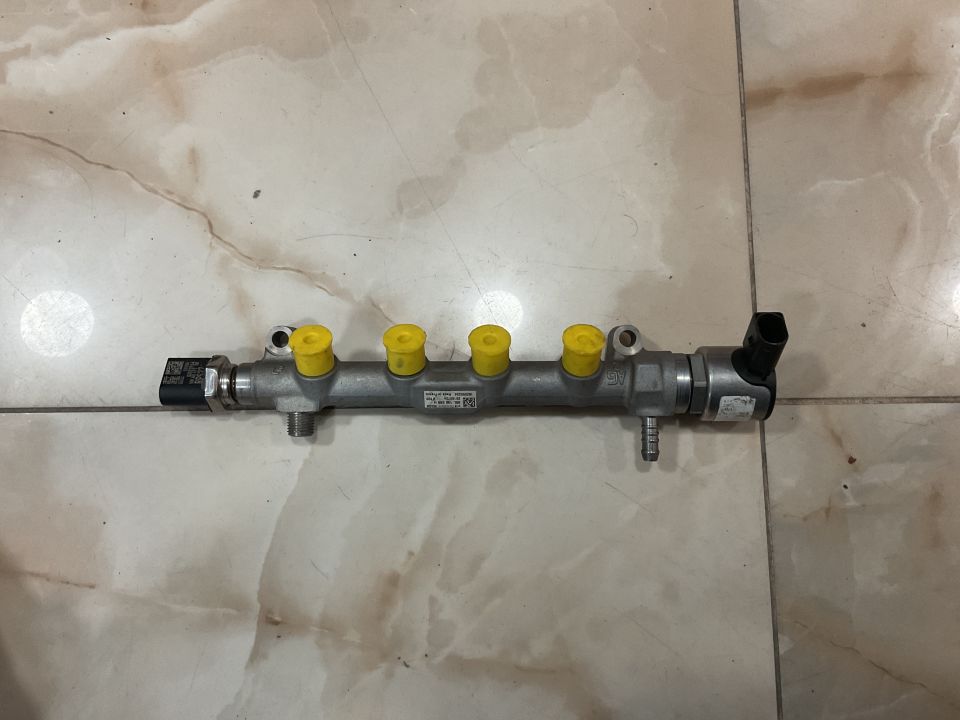 05L130089H SKODA OCTAVIA ENJEKTÖR KÜTÜĞÜ SIFIR ORJİNAL