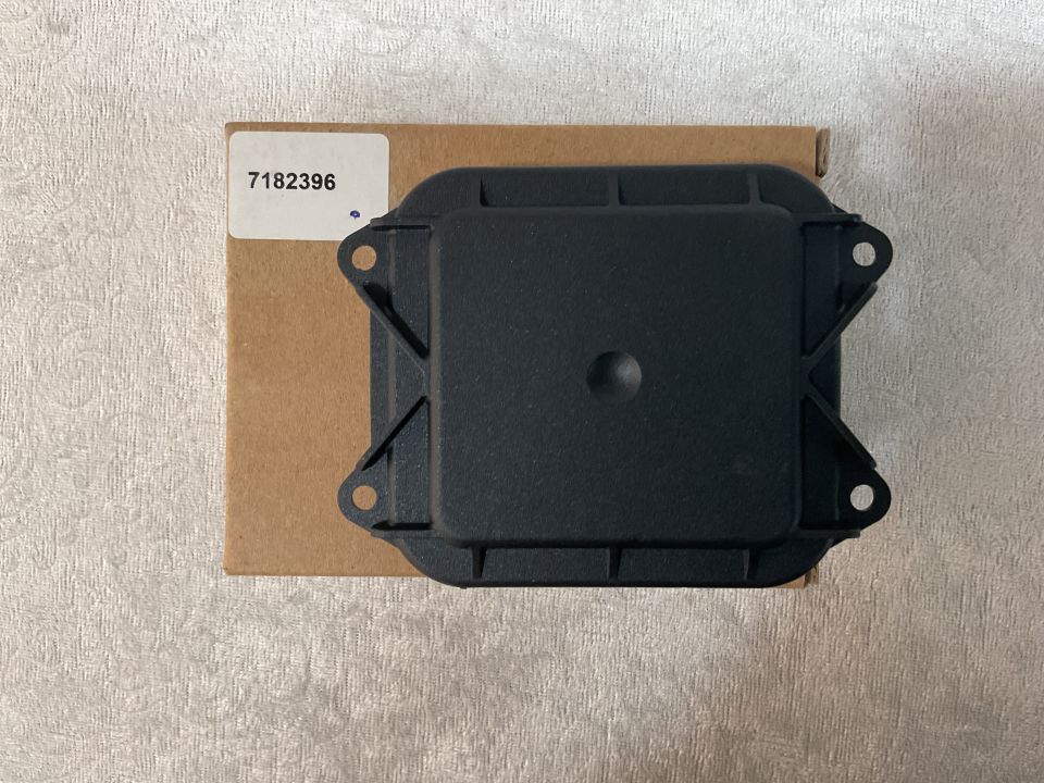 63117182396 7182396 BMW E90 E90 LCİ E91 LCİ E92 E92 LCİ E93 E93 LCİ E70 E70 LCİ E71 E72 E89 ADAPTİF LED MODÜLÜ SIFIR 45€