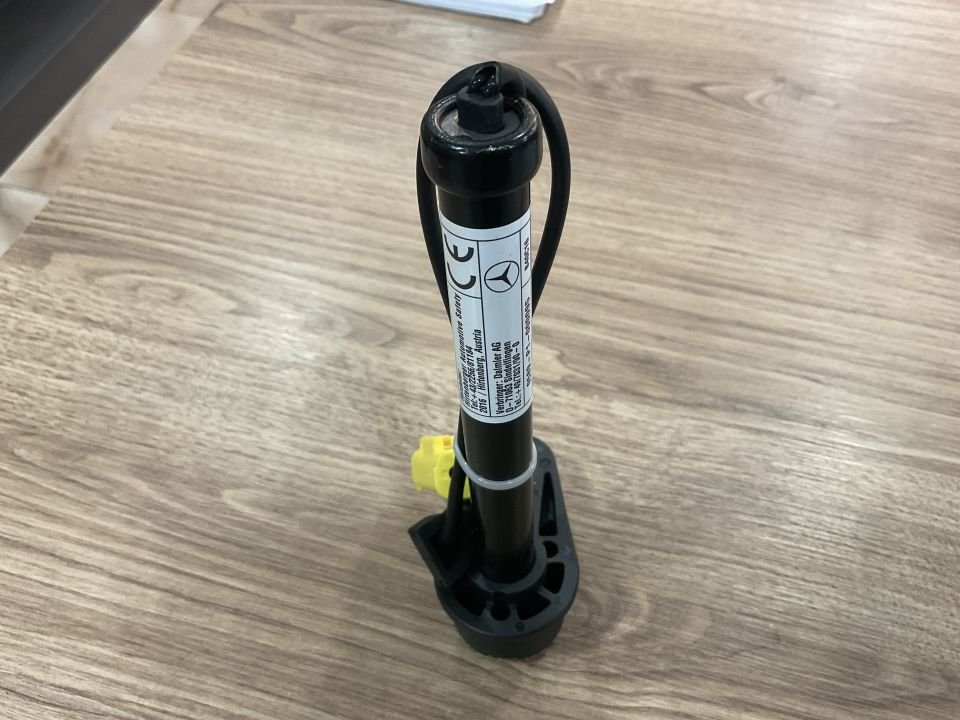 A2139062201 MERCEDES W213 W238 W257  KAPUT  AİRBAG FİŞEĞİ SIFIR ORJİNAL 63€