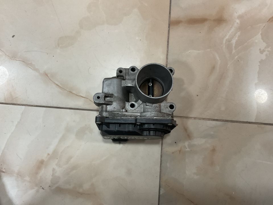 8200284968 8200568712 RENAULT CLİO 2 3 GAZ KELEBEĞİ ÇIKMA ORJİNAL