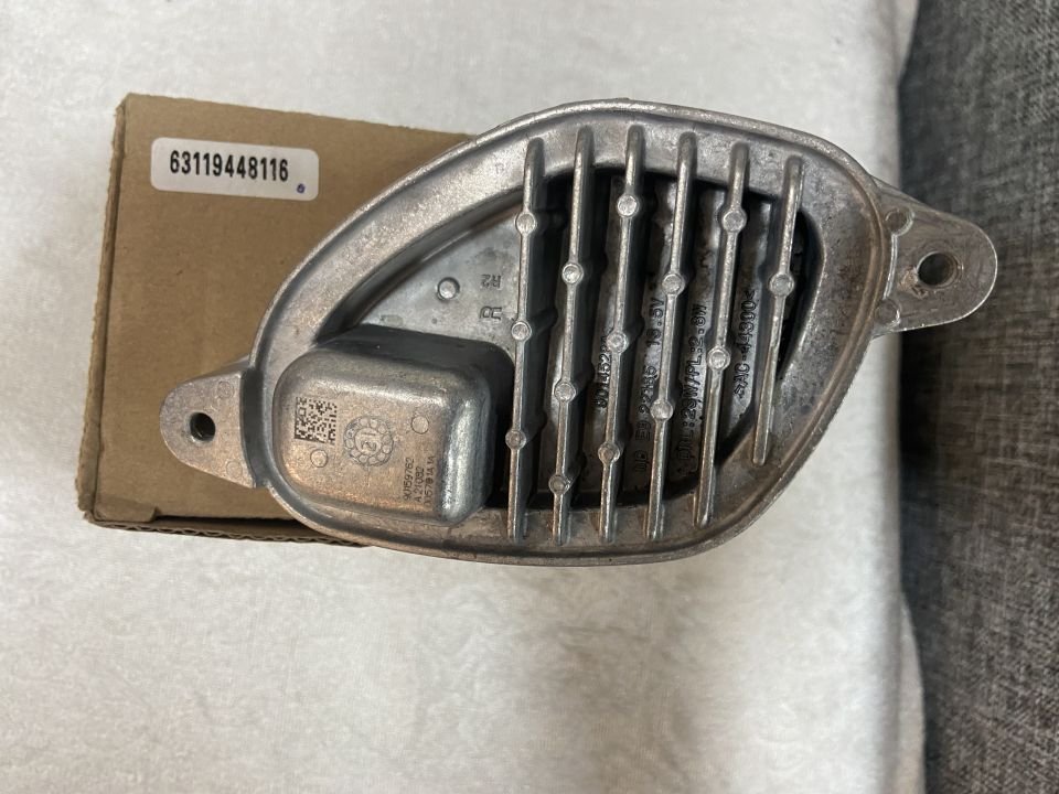 63119448116 9448116 BMW F40 F44 SAĞ ÜST LED MODÜLÜ SIFIR Y.S 105€