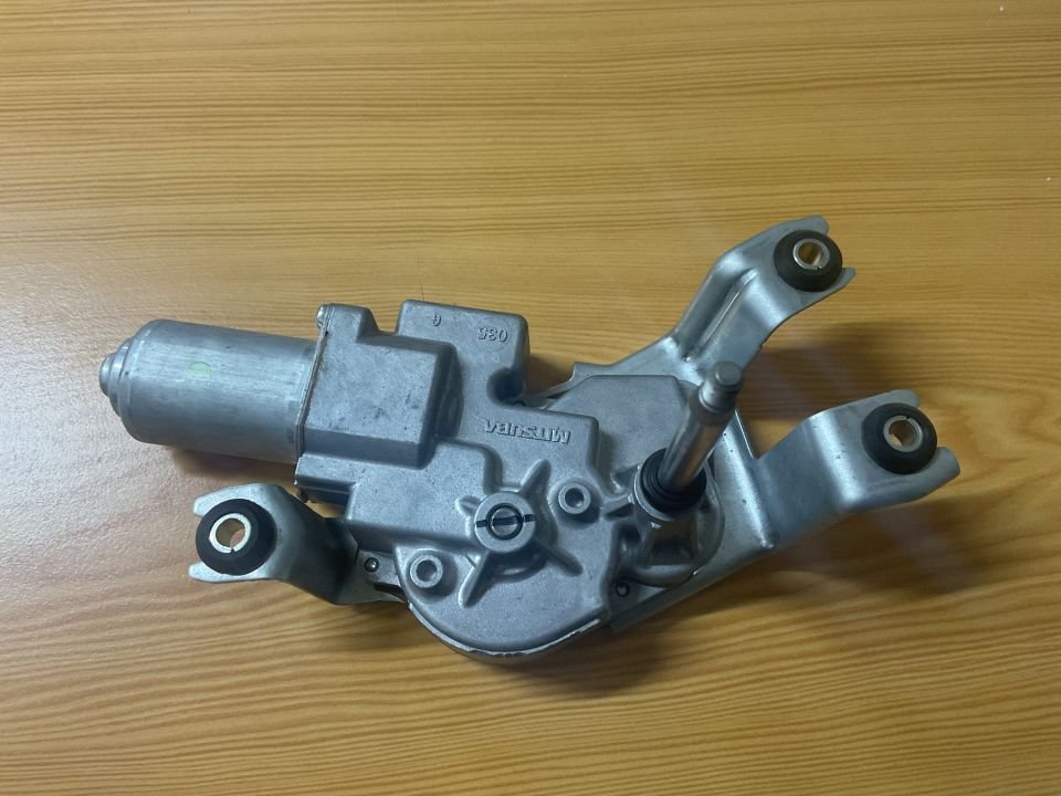 A2479065102 MERCEDES W247 ARKA SİLECEK MOTORU ÇIKMA ORJİNAL