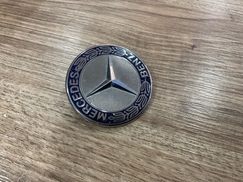 A1298880116 A6388170116  MERCEDES 129 639 SIFIR KAPUT LOGOSU ORJİNAL ÇIKMA
